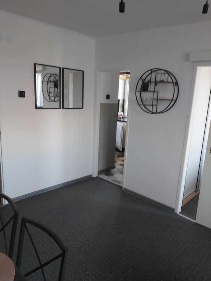 Appartamento Apartament Przy Ratuszu Malbork Esterno foto